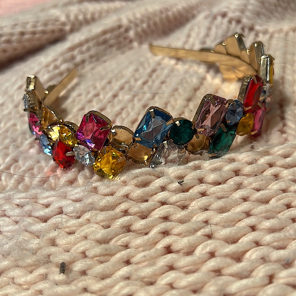 Rhinestone headband missing beads